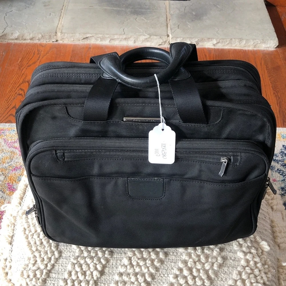 Briggs & Riley KBC303-4 Executive Expandable Brief Case Black Travel Ware 16”